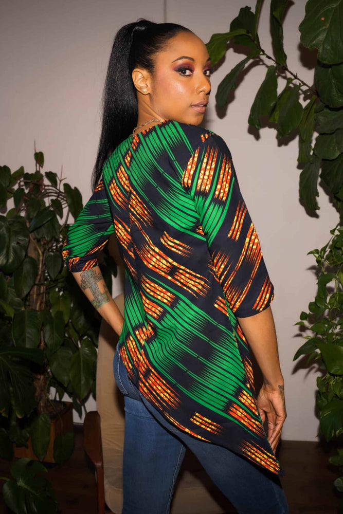 
            
                Load image into Gallery viewer, Women&amp;#39;s tops for summer. Summer looks. Plus size women&amp;#39;s top. Green top. Orange tops. African fashion.
            
        