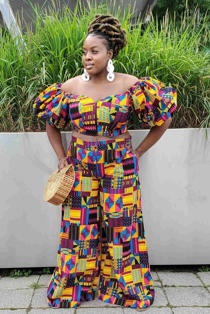
            
                Load image into Gallery viewer, African tops for plus size. Plus size outfit. Sexy outfits for plus size. African tops for women.
            
        